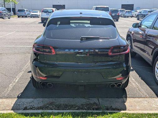 2017 Porsche Macan Base
