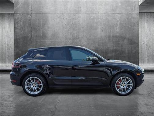 2017 Porsche Macan Base