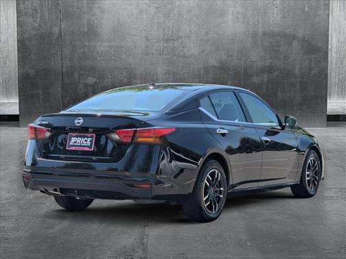 2020 Nissan Altima S FWD