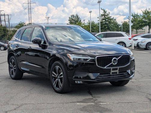 2018 Volvo XC60 T5 Momentum