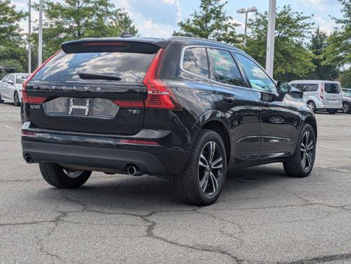 2018 Volvo XC60 T5 Momentum