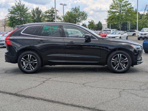2018 Volvo XC60 T5 Momentum
