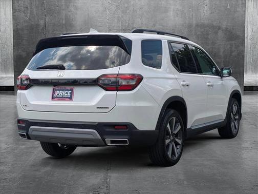 2024 Honda Pilot Touring 8-Passenger