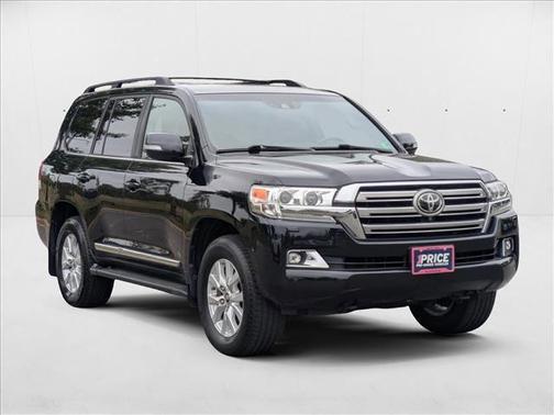 2016 Toyota Land Cruiser Base