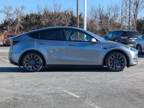 2024 Tesla Model Y Performance Dual Motor All-Wheel Drive