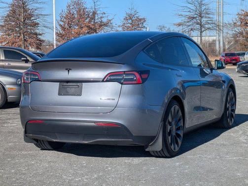 2024 Tesla Model Y Performance Dual Motor All-Wheel Drive