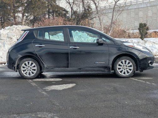2016 Nissan Leaf S
