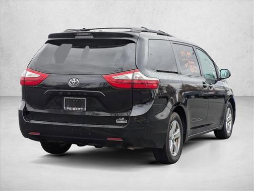 2015 Toyota Sienna LE