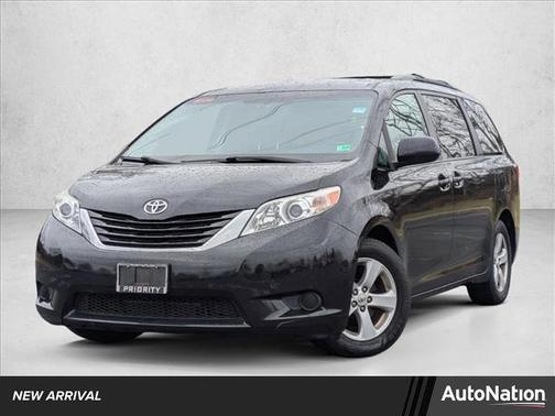 2015 Toyota Sienna LE