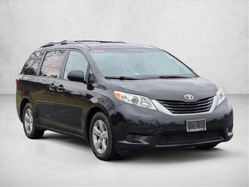 2015 Toyota Sienna LE