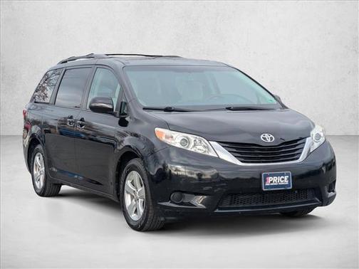 2015 Toyota Sienna LE