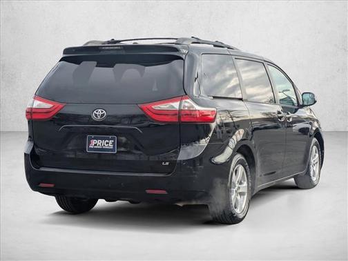 2015 Toyota Sienna LE