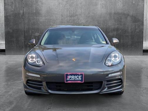 2015 Porsche Panamera 4