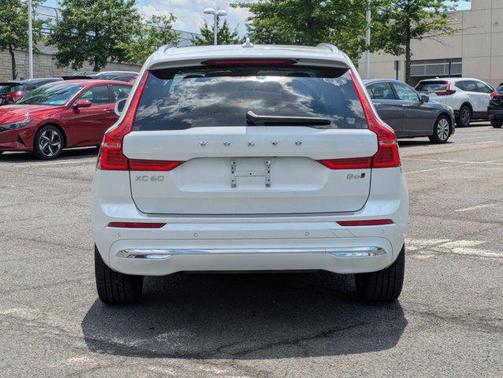2022 Volvo XC60 B6 Inscription