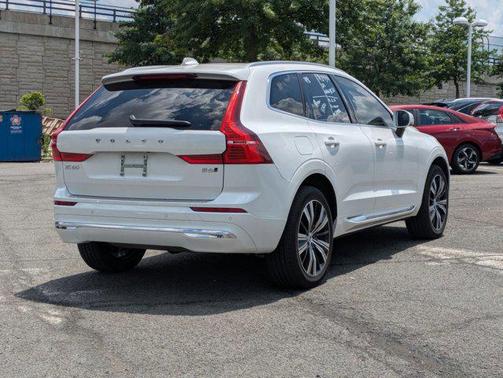 2022 Volvo XC60 B6 Inscription