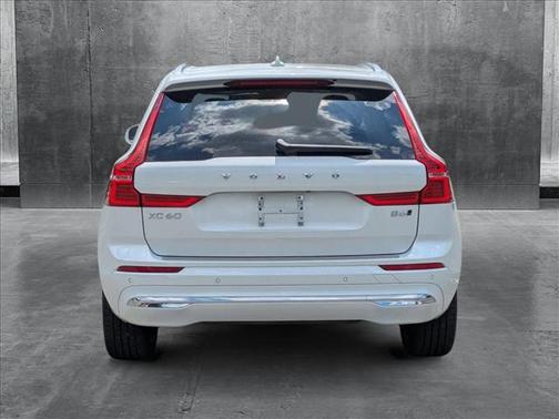 2022 Volvo XC60 B6 Inscription