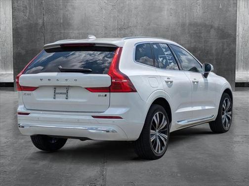 2022 Volvo XC60 B6 Inscription