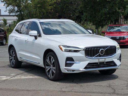 2022 Volvo XC60 B6 Inscription