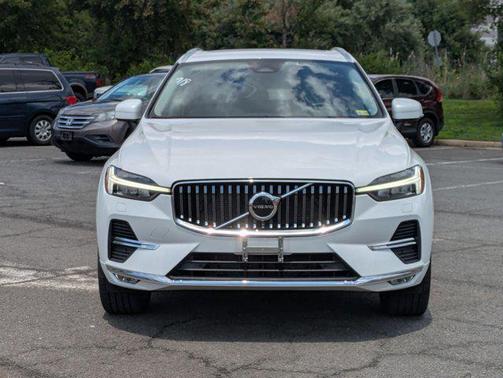 2022 Volvo XC60 B6 Inscription
