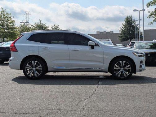 2022 Volvo XC60 B6 Inscription