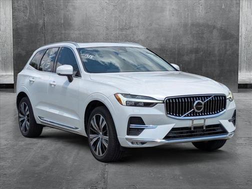 2022 Volvo XC60 B6 Inscription