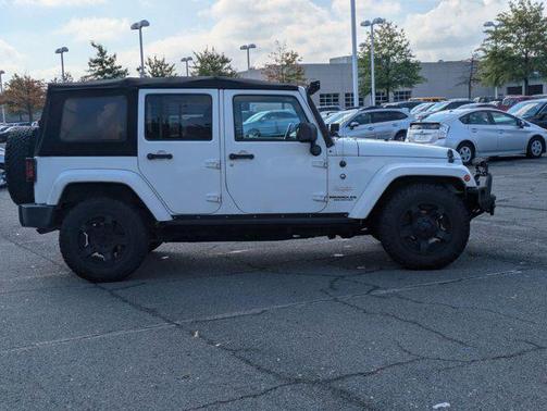2013 Jeep Wrangler Unlimited Sahara