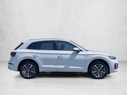 Glacier White Metallic 2024 Audi Q5 45 S line Premium Plus