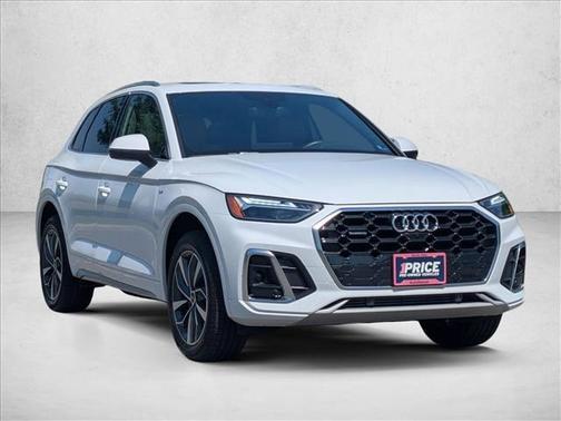 Glacier White Metallic 2024 Audi Q5 45 S line Premium Plus