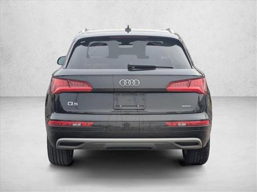 2020 Audi Q5 45 Titanium Premium