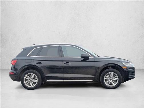 2020 Audi Q5 45 Titanium Premium