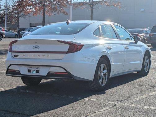 2021 Hyundai SONATA SE