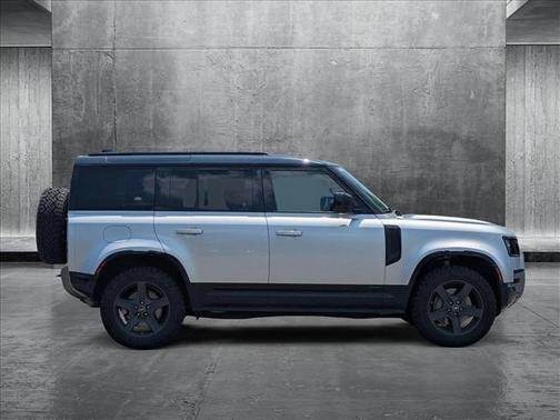 2021 Land Rover Defender 110 X-Dynamic HSE