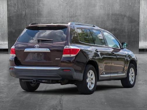 2011 Toyota Highlander SE