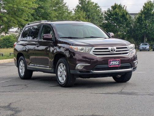 2011 Toyota Highlander SE