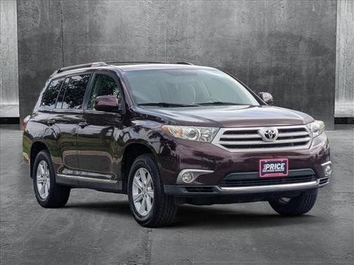 2011 Toyota Highlander SE