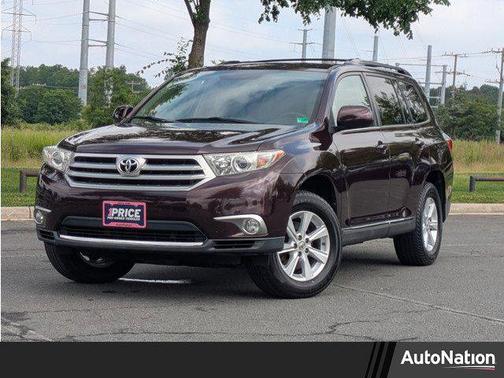 2011 Toyota Highlander SE