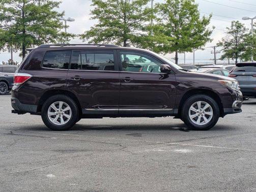 2011 Toyota Highlander SE