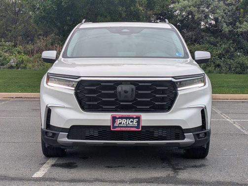 Platinum White Pearl 2025 Honda Pilot Touring 8-Passenger