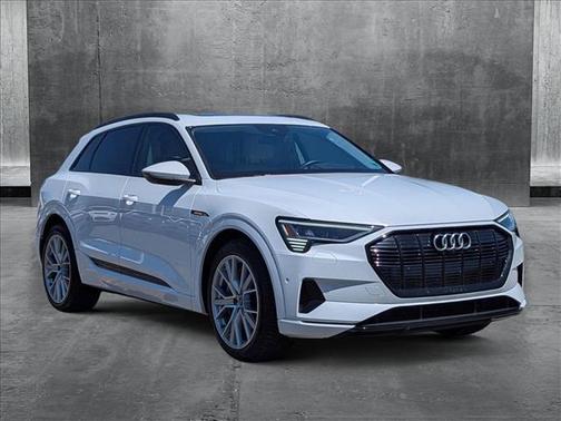 2021 Audi e-tron Prestige