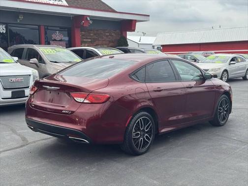 2015 Chrysler 200 S