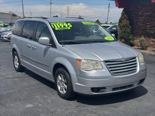 2010 Chrysler Town & Country Touring