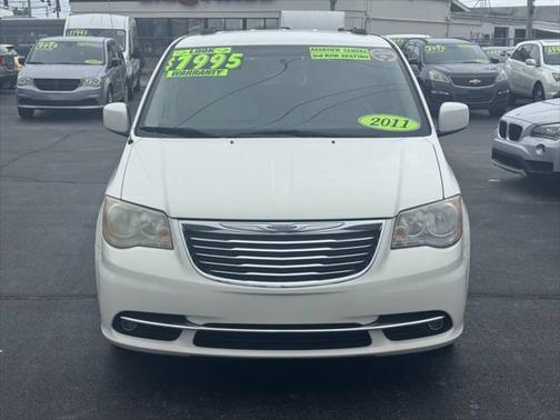 2011 Chrysler Town & Country Touring
