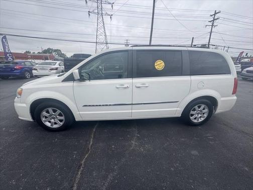 2011 Chrysler Town & Country Touring