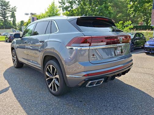 2025 Volkswagen Atlas Cross Sport 2.0T SEL Premium R-Line