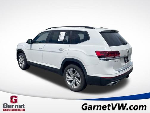 Pure White 2022 Volkswagen Atlas 3.6 SE w/ Technology