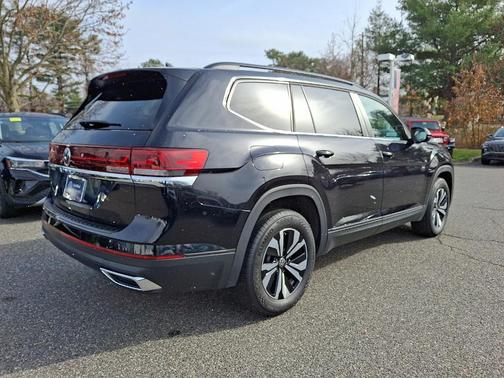 2025 Volkswagen Atlas 2.0T SE