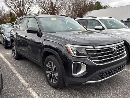 2025 Volkswagen Atlas 2.0T SE