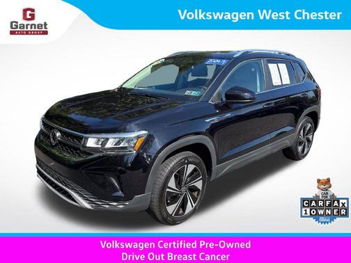 Deep Black Pearl Effect 2024 Volkswagen Taos 1.5T SE