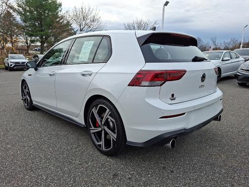 2024 Volkswagen Golf GTI 2.0T SE