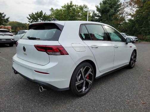 2024 Volkswagen Golf GTI 2.0T SE